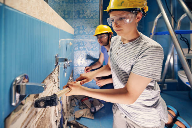 Best Emergency Mold Remediation  in Altoona, IA
